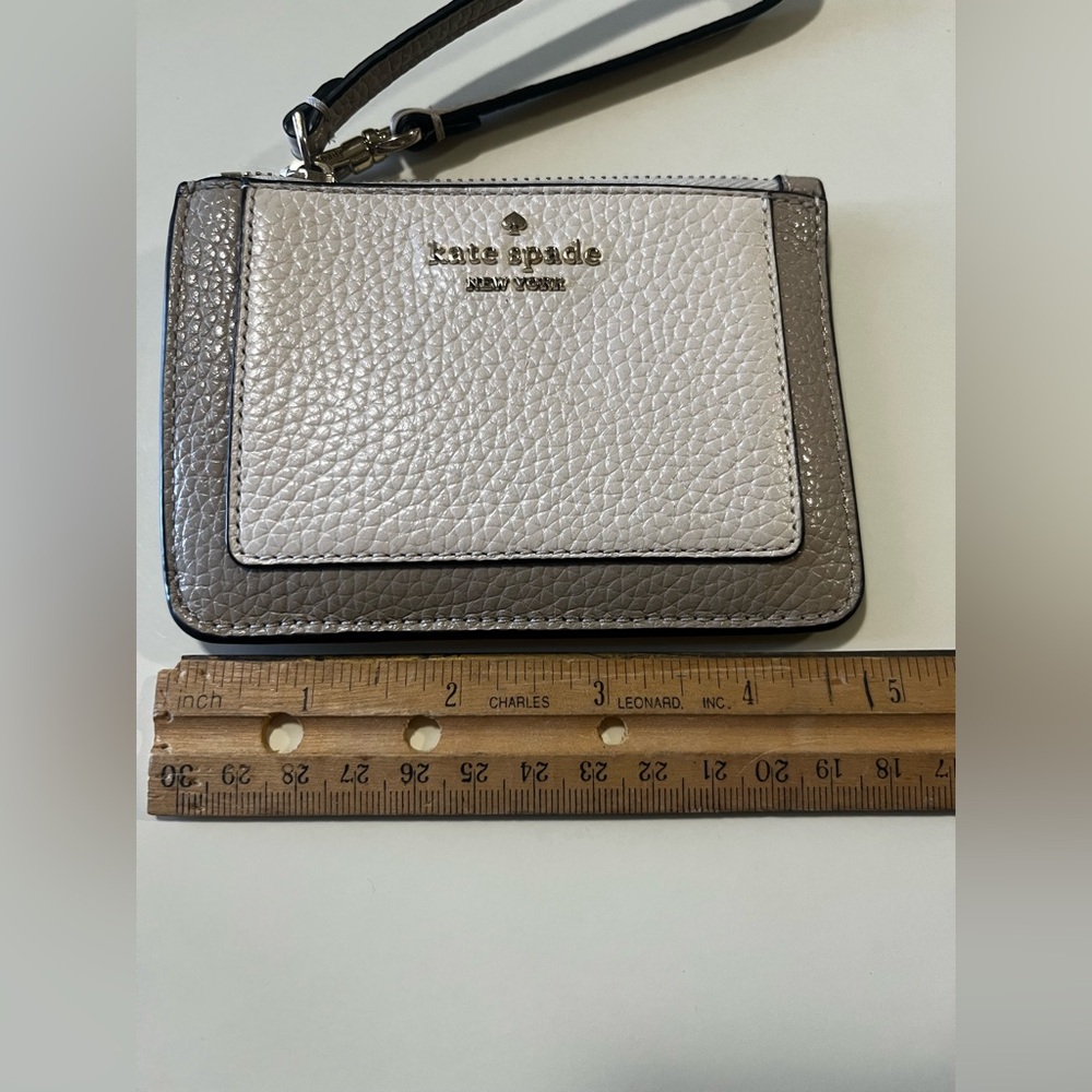 Kate Spade Colorblock Lena Pebbled Leather Wristlet Small CardHolder Cream Taupe - Picture 10 of 10